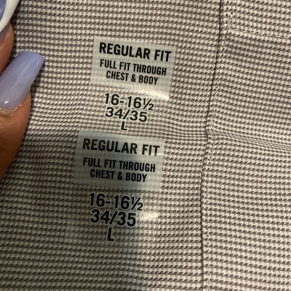New Grey Van Heusen Button Up Shirt - Picture 3 of 5